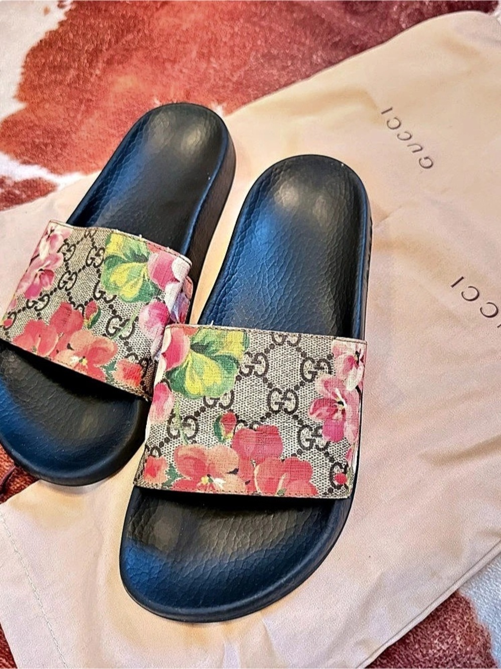 Gucci GG Supreme Blooms Slide Sandals Floral Slide Sandals in Blue & Pink